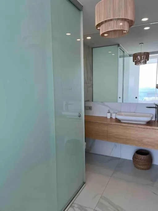 Luxe Coast Views-Reserva Del-Higueron-Pool & Sea Μάλαγα
